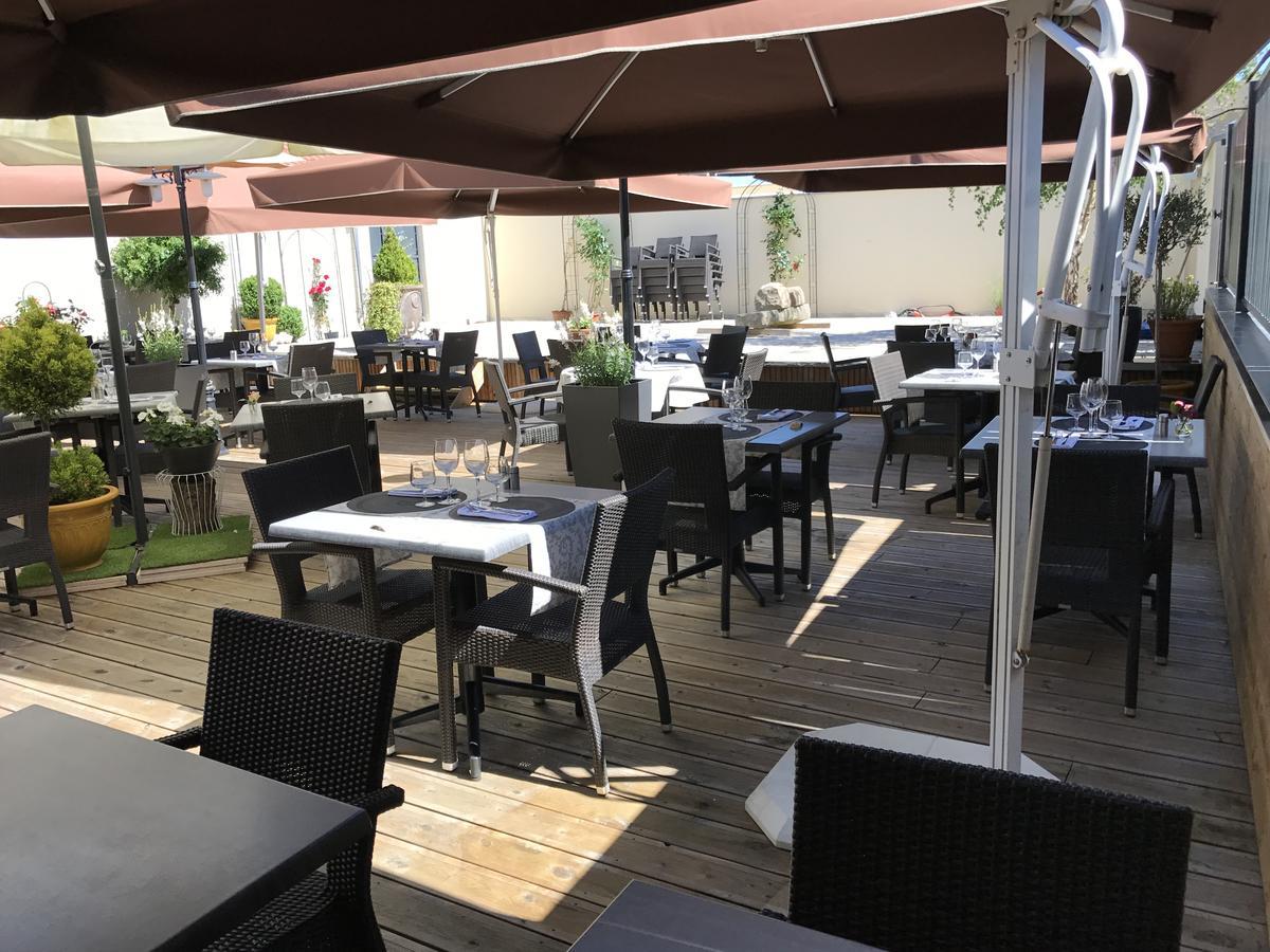 Logis Hotel-Restaurant Le Relais D'Aligre Châteauneuf-en-Thymerais Exteriér fotografie